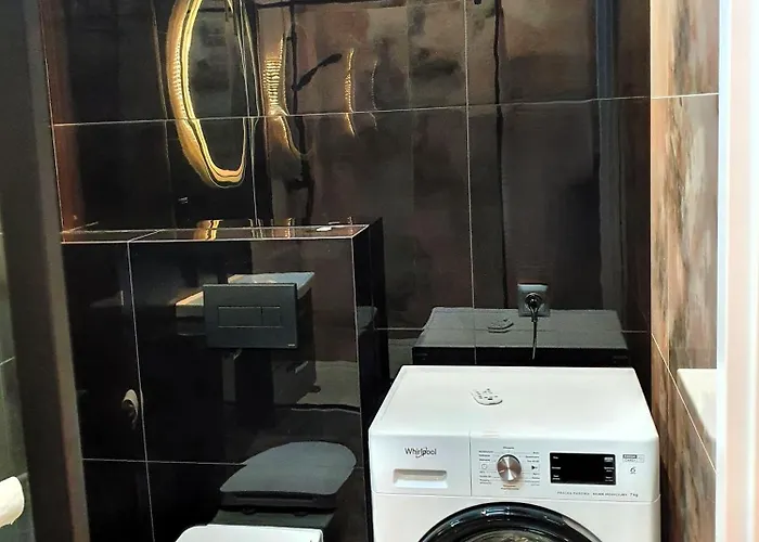 Warta Towers Z Parkingiem * Познань