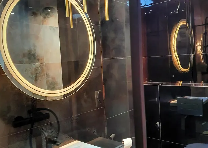 Warta Towers Z Parkingiem Poznań